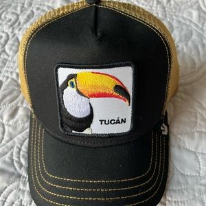 Goorin Animal The Farm Trucker Snapback Baseball Hat Cap Tucan Toucan Bird Black